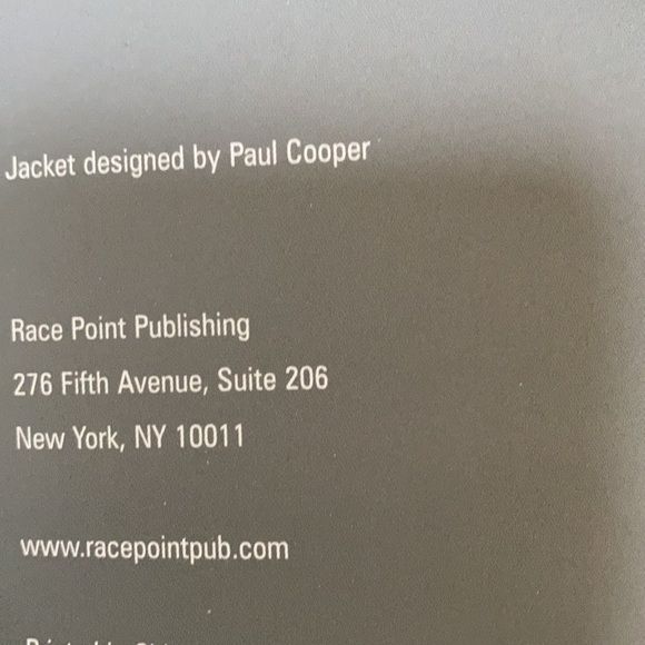 NWOT The Ultimate Guitar Sourcebook by Tony Bacon Hardcover - Picture 14 of 16